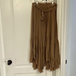 Reduced Boutique skirt never worn size large